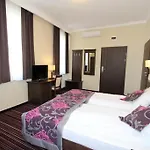 Fisherman's House 4*